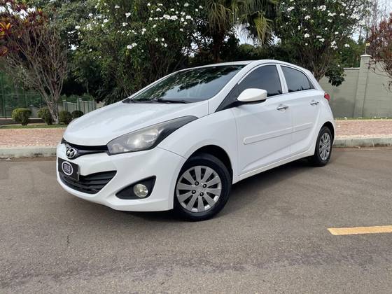 HYUNDAI HB20 1.0 COMFORT PLUS 12V FLEX 4P MANUAL